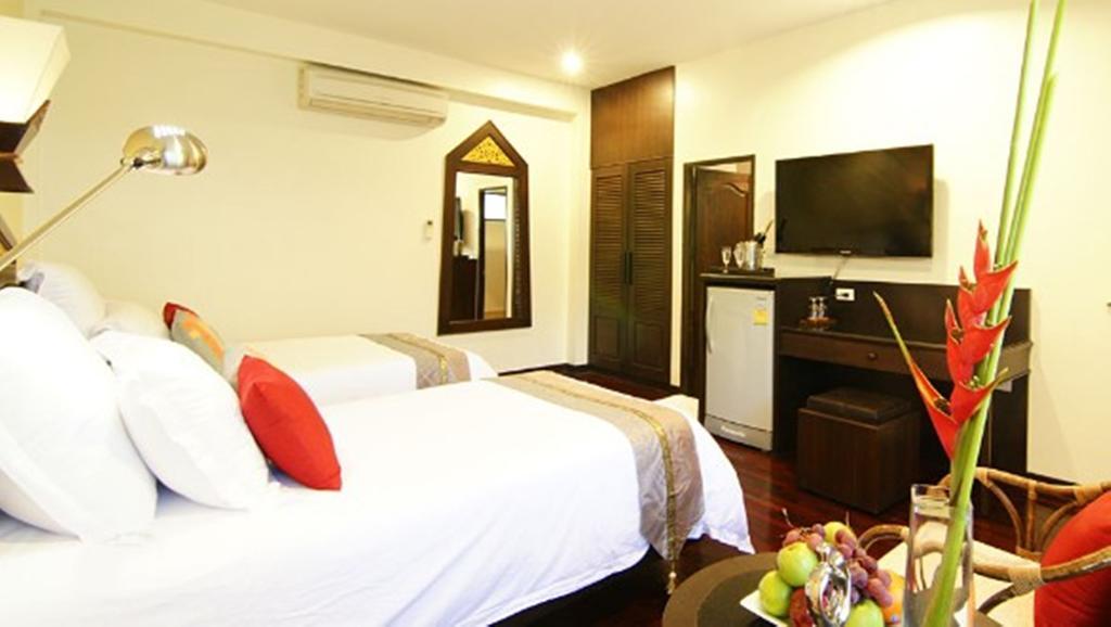 Laluna And Resort, Resor